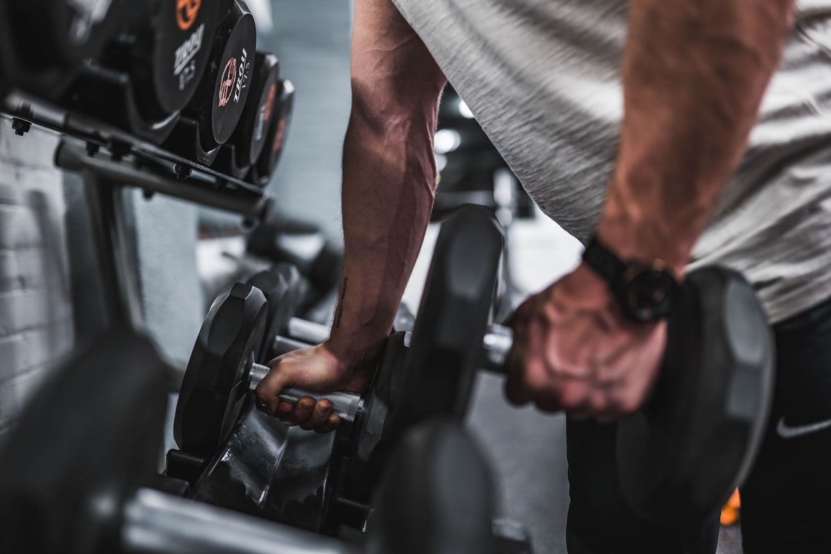 Men's natural supplement community and healthy lifestyle
