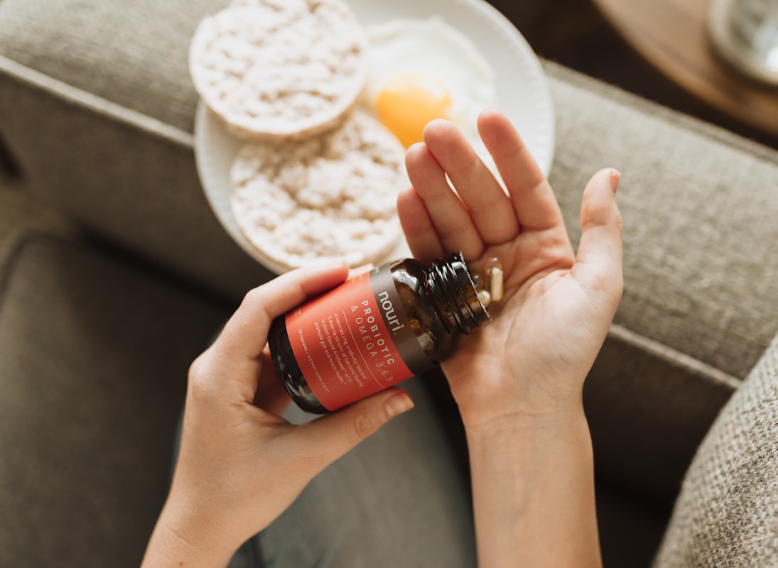 Adaptogenic herbs for men's energy and focus